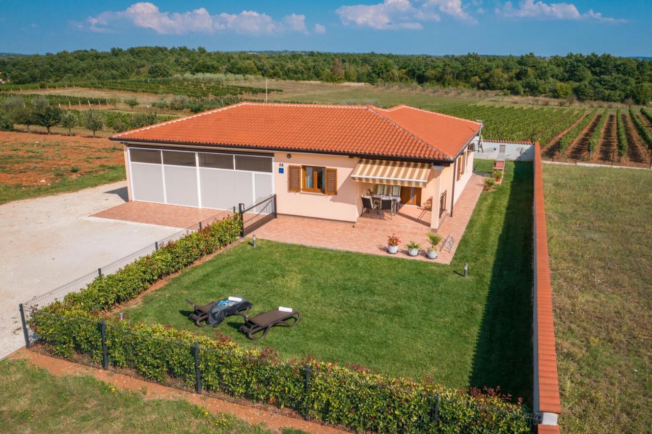 Villa Gracia Sveti Lovreč Pazenatički Εξωτερικό φωτογραφία